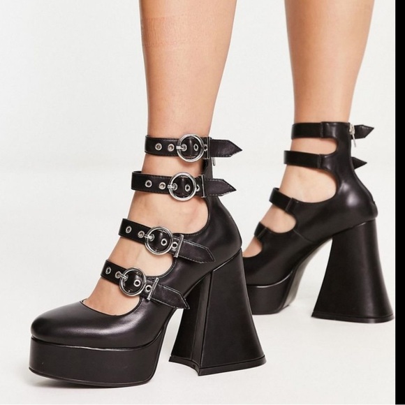 NIB La Moda Women's Black Interstellar Stomper Platform Buckle Heels Size 8 NEW - Picture 5 of 6